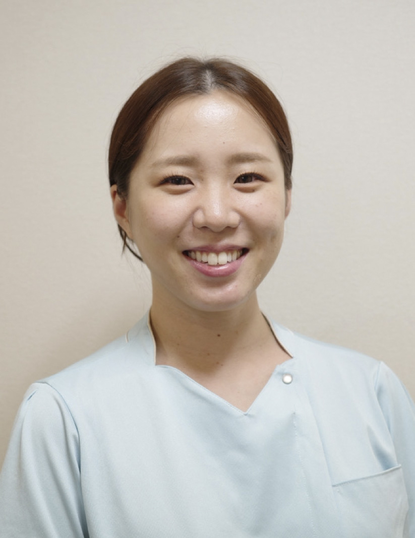 クリハラ ユマ／歯科衛生士